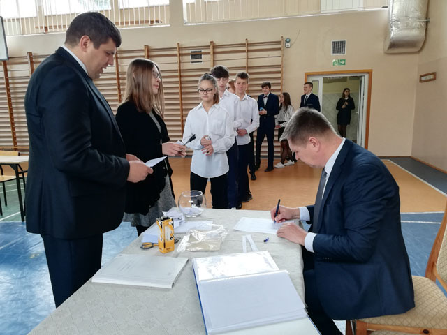 Mokytojams streikuojant, Punsko mokykloje paskutinį kartą vyko gimnazistų egzaminai