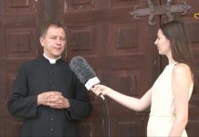 Ką gali papasakoti Vidugirių šventovės durys?
