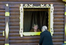 Lenkijoje pandemijos situacija vis prastėja, bet Punsko lietuviai kelionių dėl pigios dešros nesmerkia