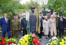 Adolfui Ramanauskui-Vanagui atidengtas antkapinis paminklas Vilniuje