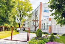Kapčiamiesčio mokykla merdi — vaikai skaičiuojami ant rankų pirštų