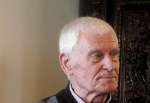 Mirė ROBERTAS KETURAKIS