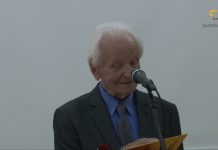 Eiles skaito Algis Uzdila