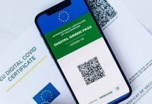 Lenkijoje sutrumpėja skiepų sertifikatų galiojimo laikas