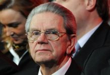 Prezidentas sveikina krepšinio trenerį Vladą Garastą jubiliejaus proga