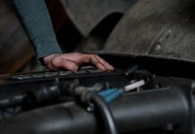 Kas išduoda automobilio važiuoklės gedimus?