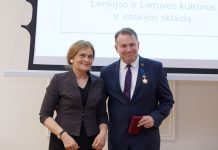 Valdovų rūmų muziejus įvertintas vienu aukščiausių Lenkijos Respublikos apdovanojimų