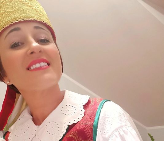 2022 metų motinos/moters veidas