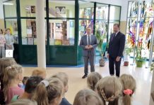 Konsulato vadovas pasveikino su naujųjų mokslo metų pradžia