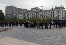 Balsuojančių rinkėjų eilės Vilniuje