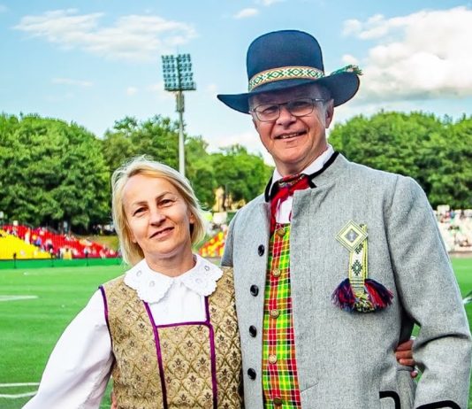 Šokių dienoje „Amžių tiltais“
