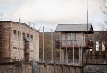 Nelaisvėje ir tremtyje (2). Teismas