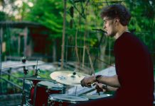 Muzikinė kelionė nuo birbynės, būgnų ir matematinio roko iki dainuojamosios poezijos (2 dalis)