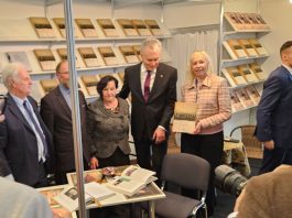 Iš jubiliejinės knygų mugės sugrįžus