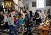 Velykinių valgių šventinimas Punske 2025