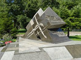 Kelionė istorijos, kultūros ir net kačių pėdsakais