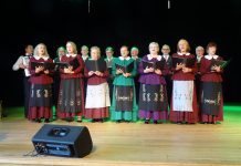 Folkloro ansamblių susibūrimas Dauguose