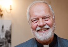 Jėzuitai įsteigė tėvo Antano Saulaičio vardo stipendiją