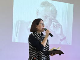 Įteikta poeto, vertėjo Mykolo Karčiausko premija