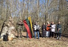 Iš Giluišių į Sangrūdą – per sienas, laiką ir per gyvąjį žodį