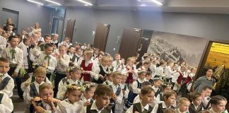 Suvalkuose dūzgė šokių avilys