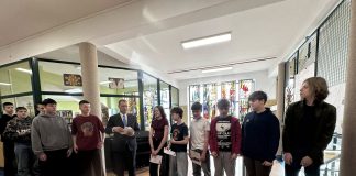 Seinų lietuvių „Žiburio“ mokykloje – laurų lietus