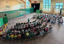 Vaikai pasitiko vasarą Seinų „Žiburio“ mokykloje