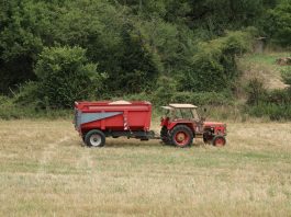 Agrobond: Čia galite įsigyti priekabą traktoriams